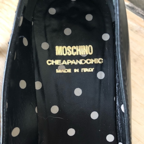 𝅺moschino Cheap and Chic Patent Pumps - Picture 2 of 5